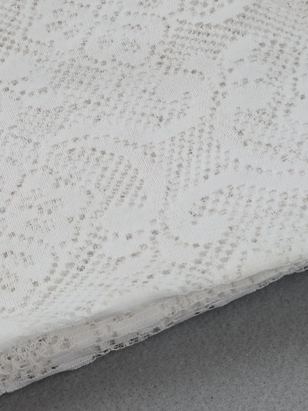 NIP Vintage Lorraine White Lace Tablecloth 70x90 Oval cottagecore